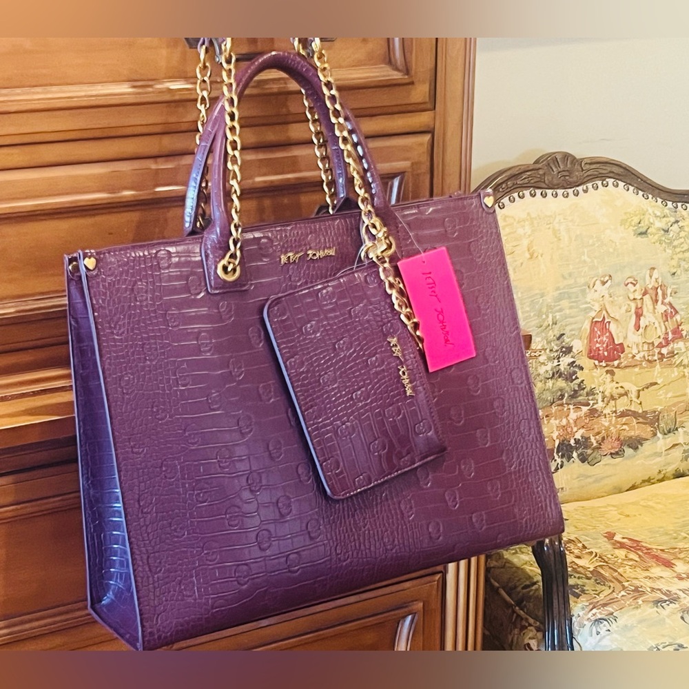 Betsey Johnson Burgundy Embossed Tote Bag NWT - Picture 2 of 7